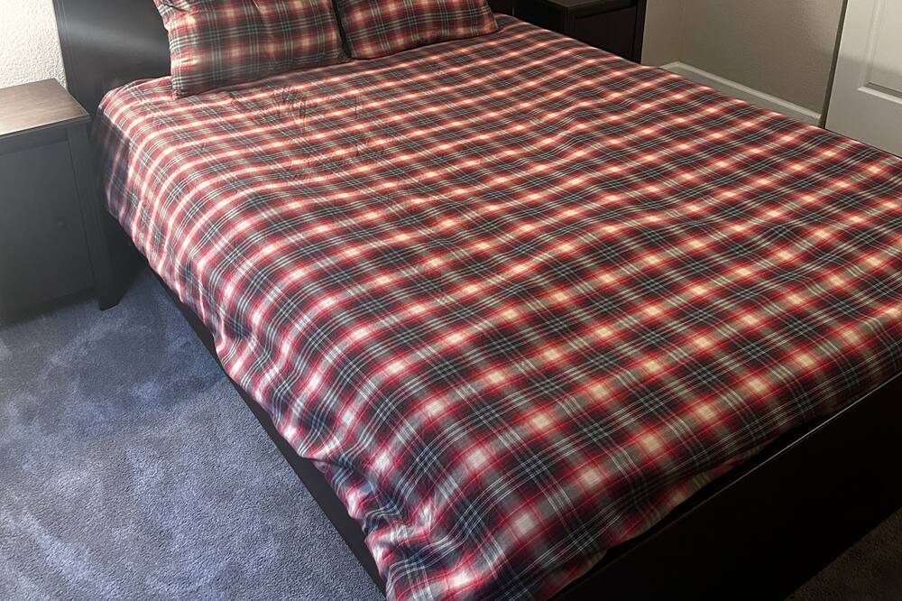 Photo of Bedroom in Ken Caryl