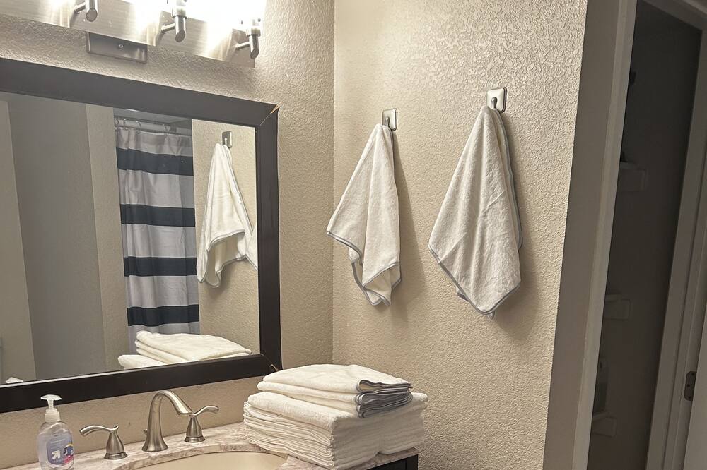Photo of Bathroom in Ken Caryl