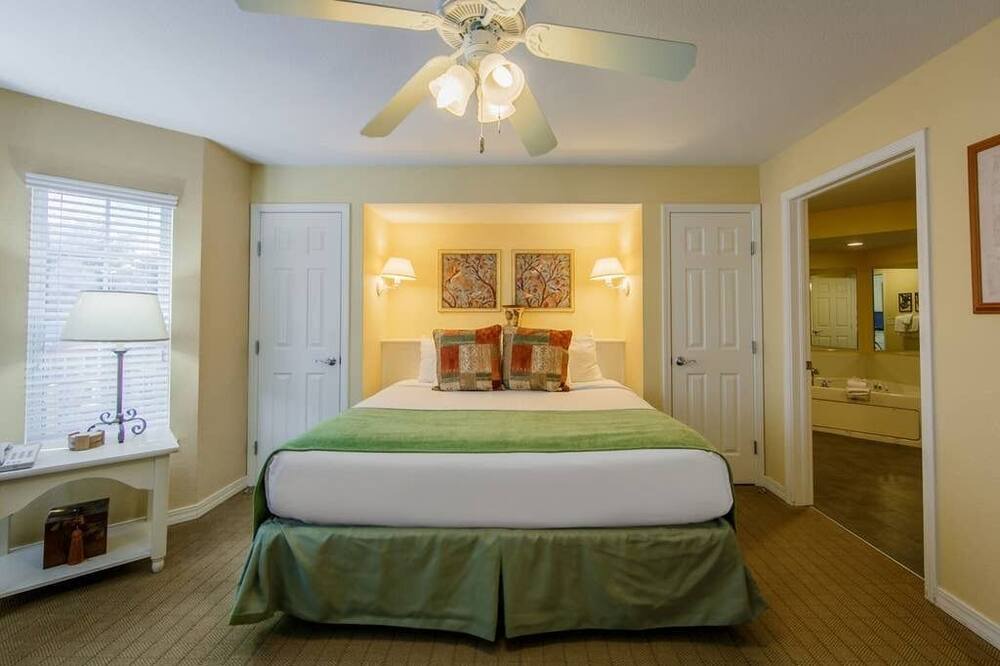 Photo of Bedroom in Canyon Lake