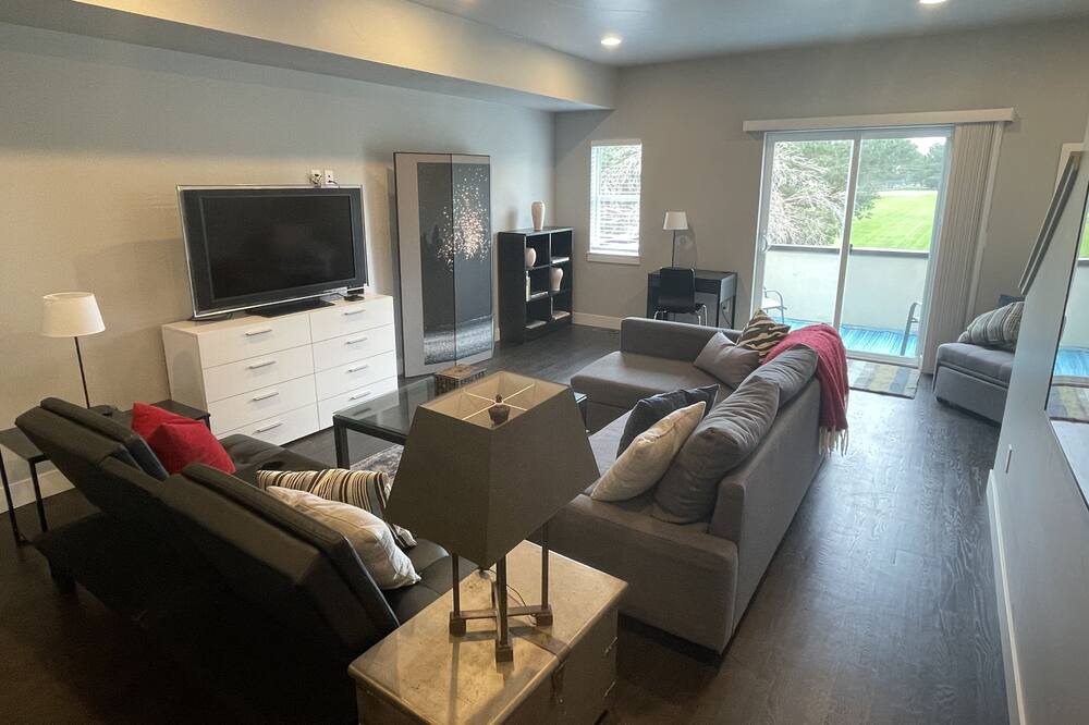 Photo of Livingroom in Northeast Park Hill