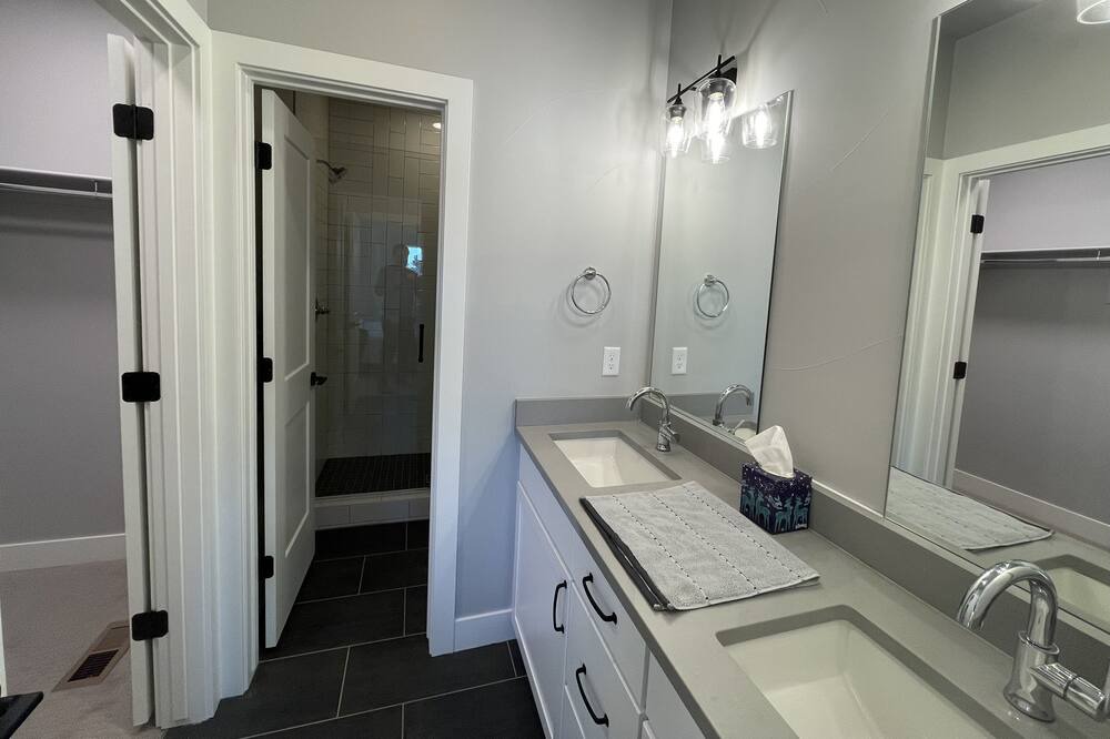 Photo of Bathroom in Northeast Park Hill
