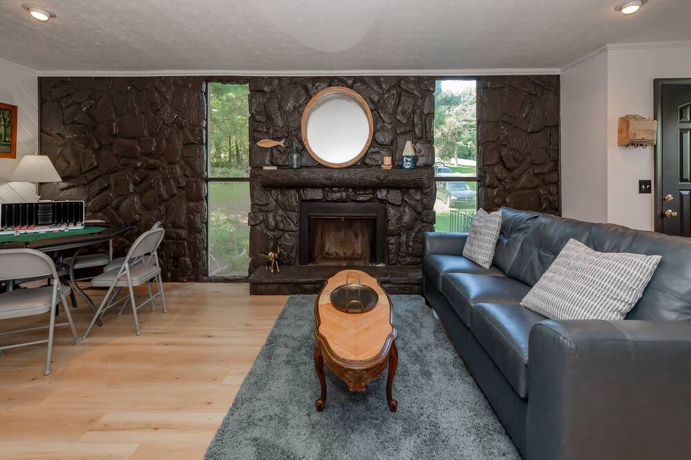 Photo of Livingroom in Harriman