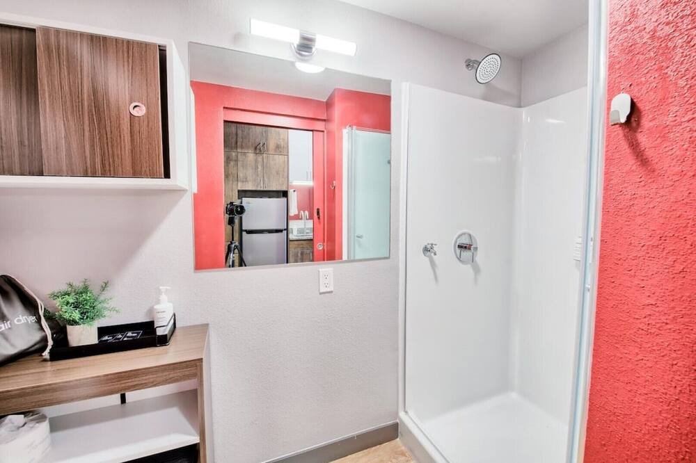 Photo of Bathroom in Old North Columbus