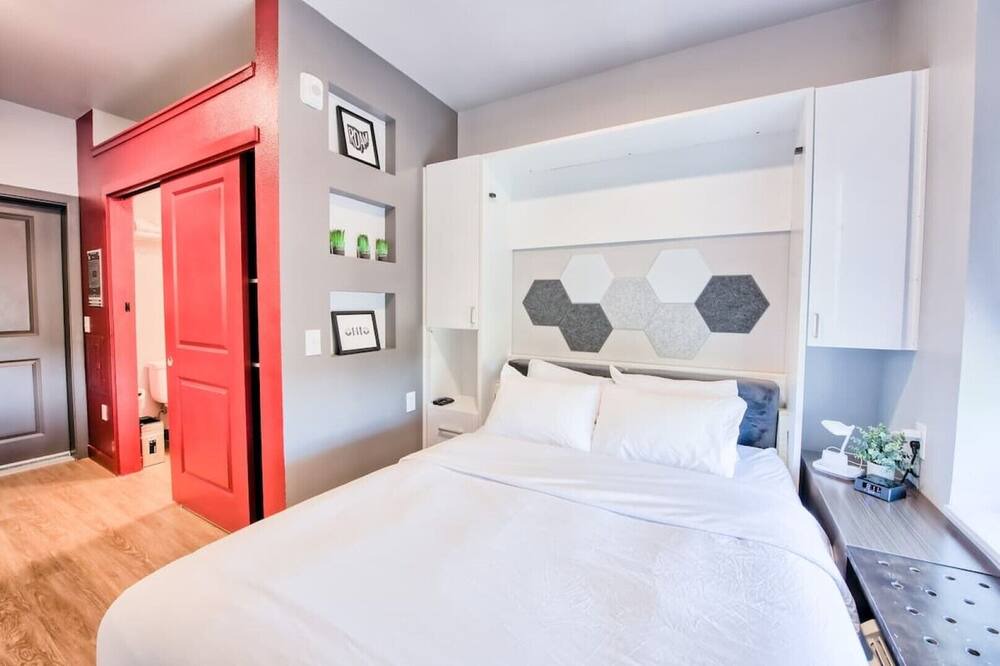 Photo of Bedroom in Old North Columbus