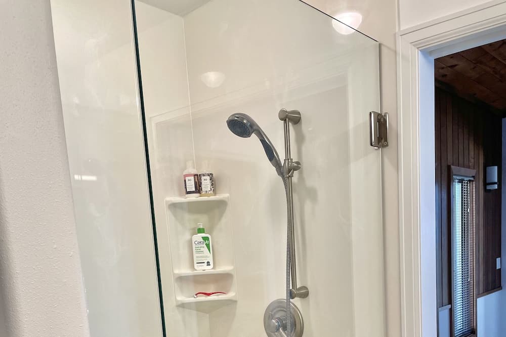 Photo of Bathroom in Kings Valley