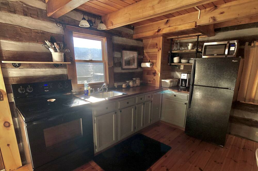Photo of Kitchen in Wardensville