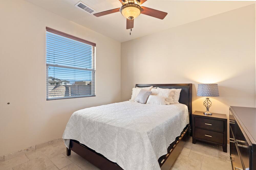 Photo of Bedroom in Westside