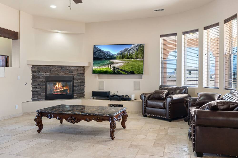 Photo of Livingroom in Westside