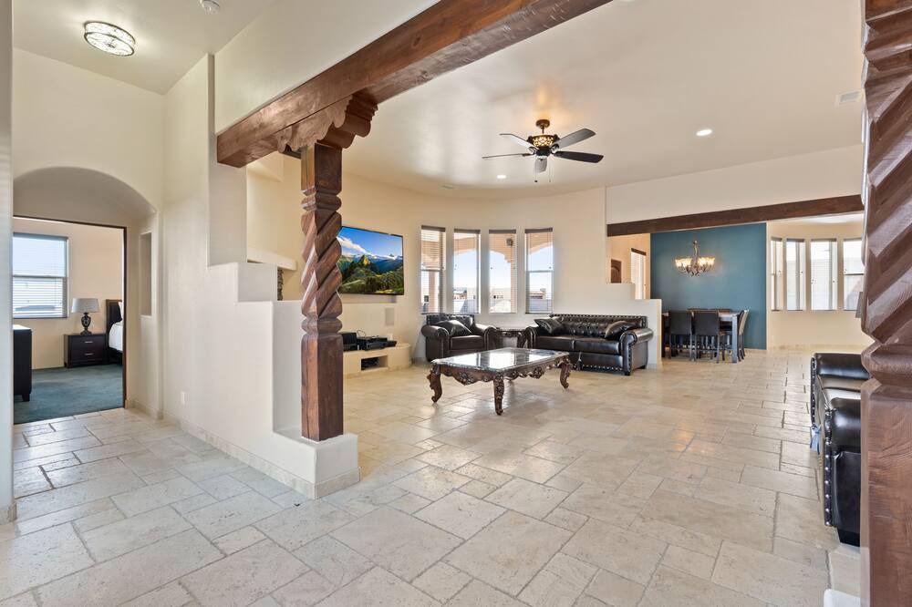 Photo of Livingroom in Westside
