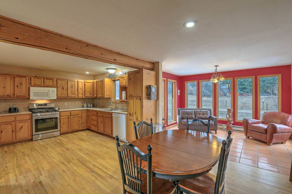 Photo of Kitchen in Canoncito