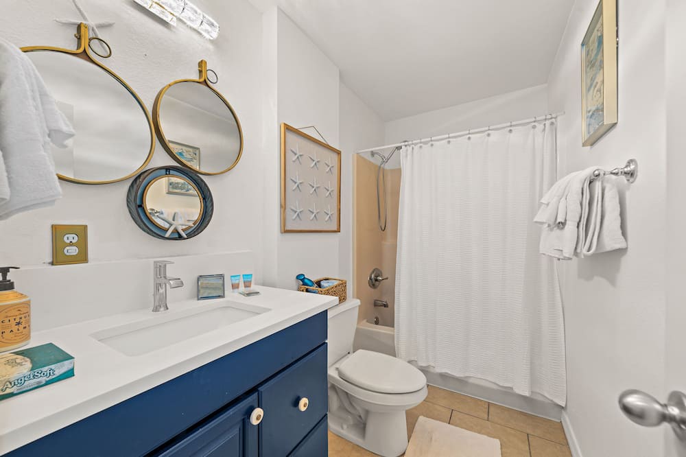Photo of Bathroom in Gulf Shores