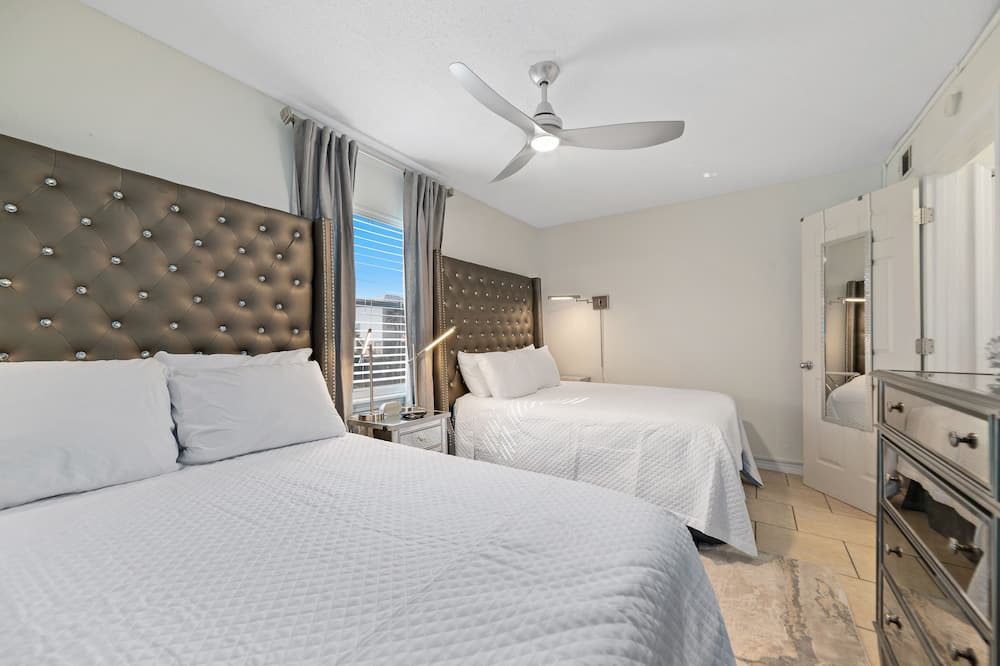 Photo of Bedroom in Gulf Shores
