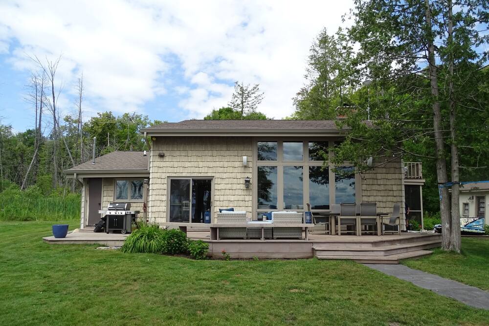 Photo of Outdoor in Brutus