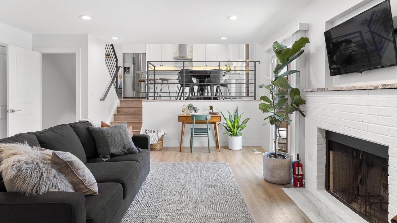 Photo of Livingroom in South Westminster