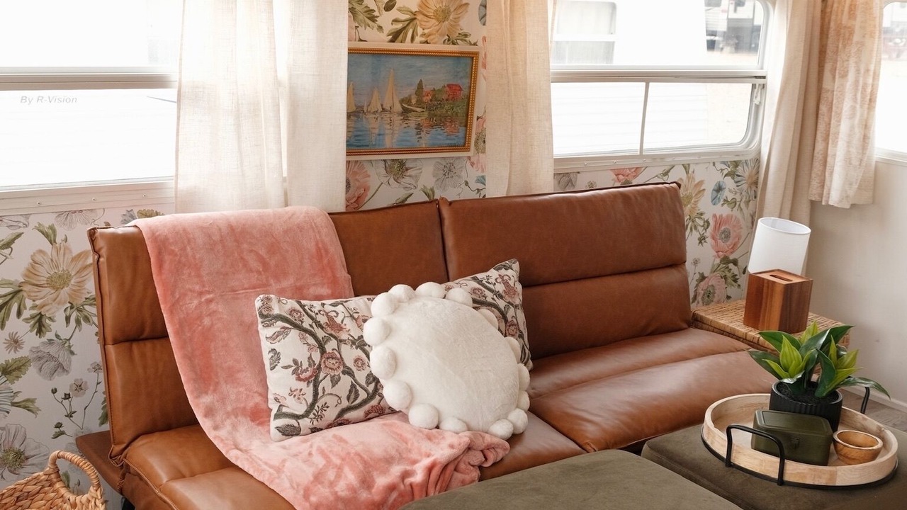Photo of Livingroom in Leeds