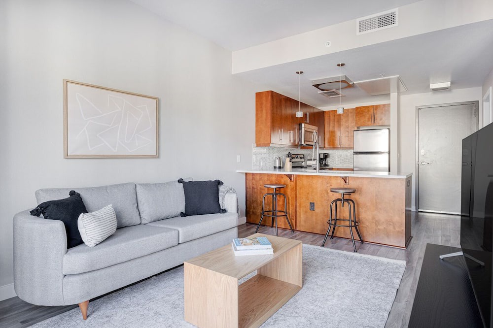 Photo of Livingroom in Uptown