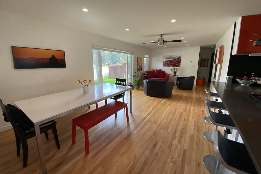 Photo of Livingroom in Old North Boulder
