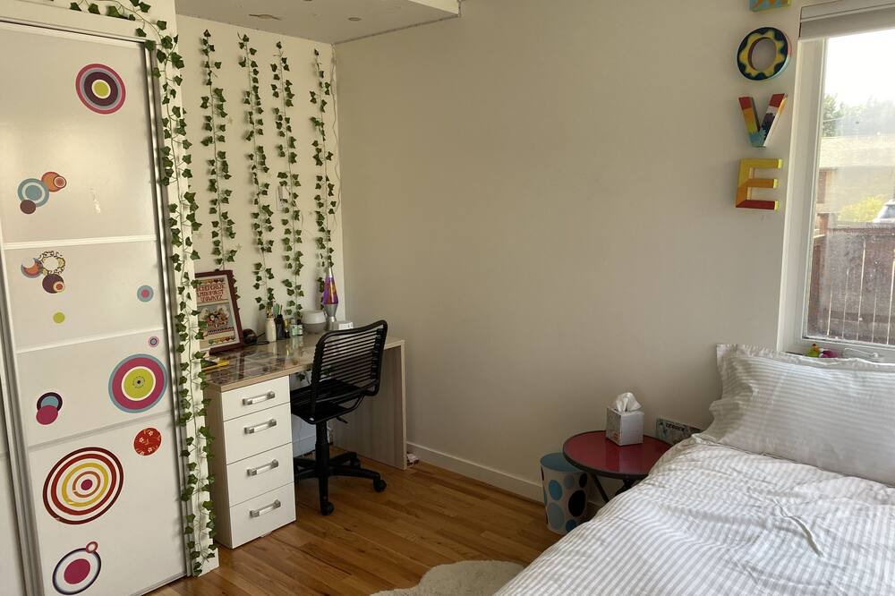 Photo of Bedroom in Old North Boulder