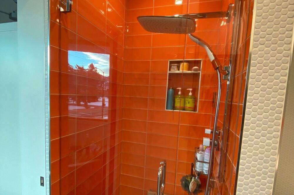 Photo of Bathroom in Old North Boulder