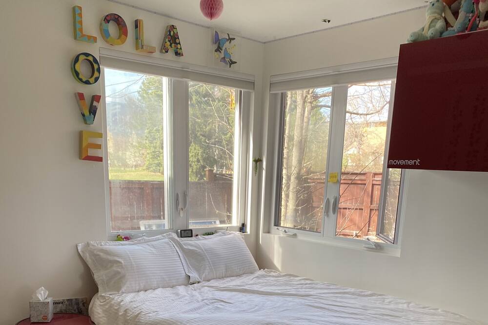 Photo of Bedroom in Old North Boulder