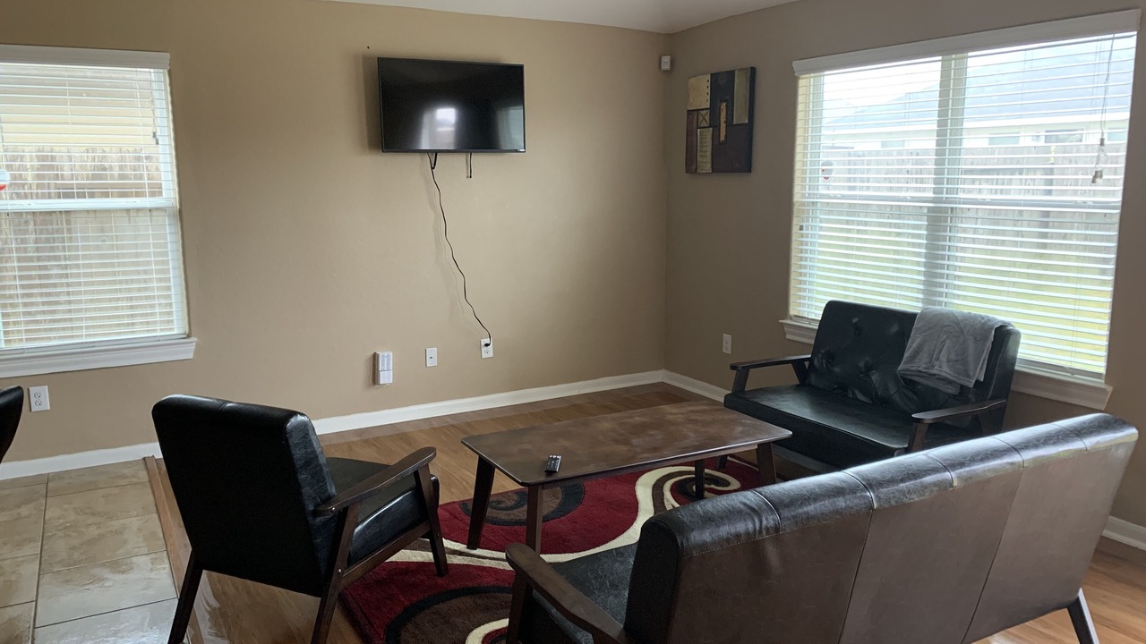 Photo of Livingroom in Southeast Houston