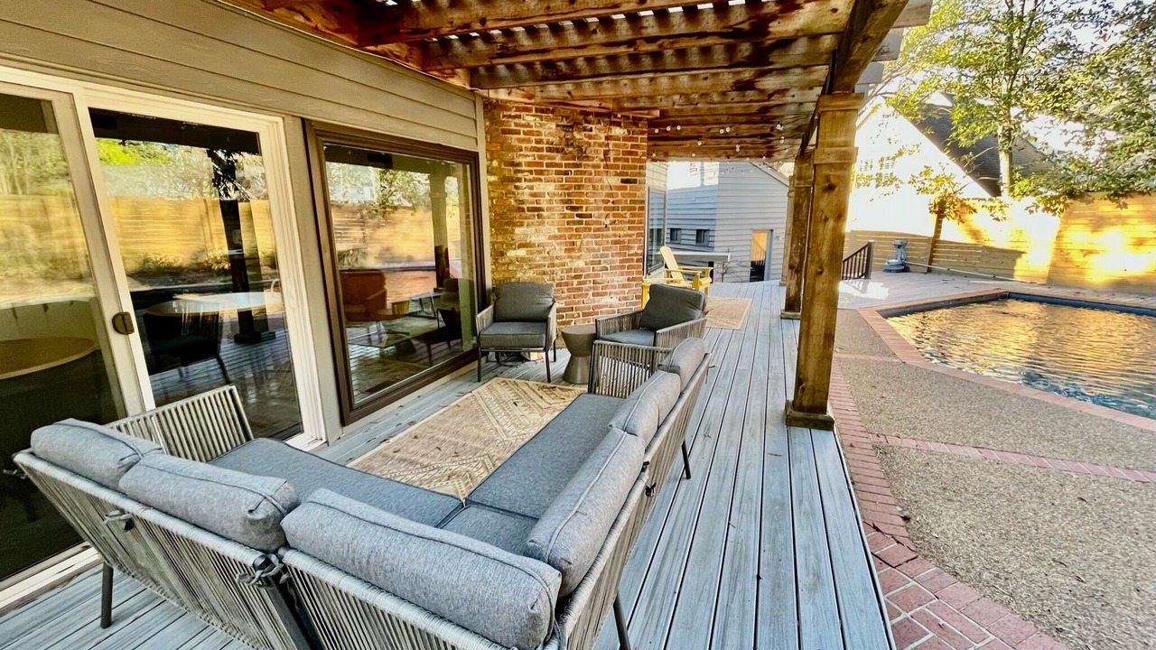 Photo of Patio Balcony in East Memphis