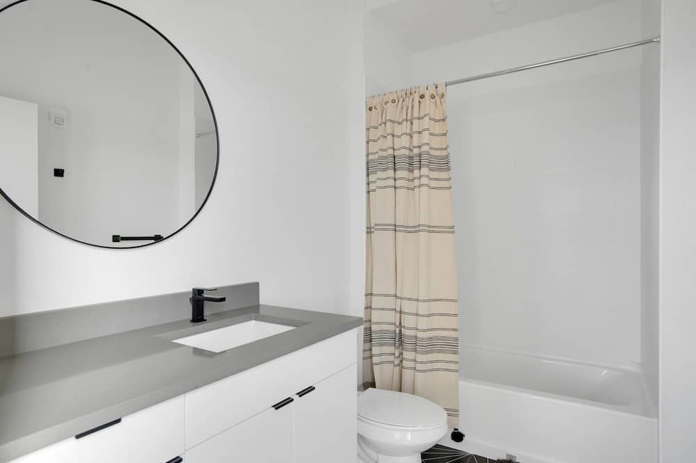 Photo of Bathroom in West Colfax