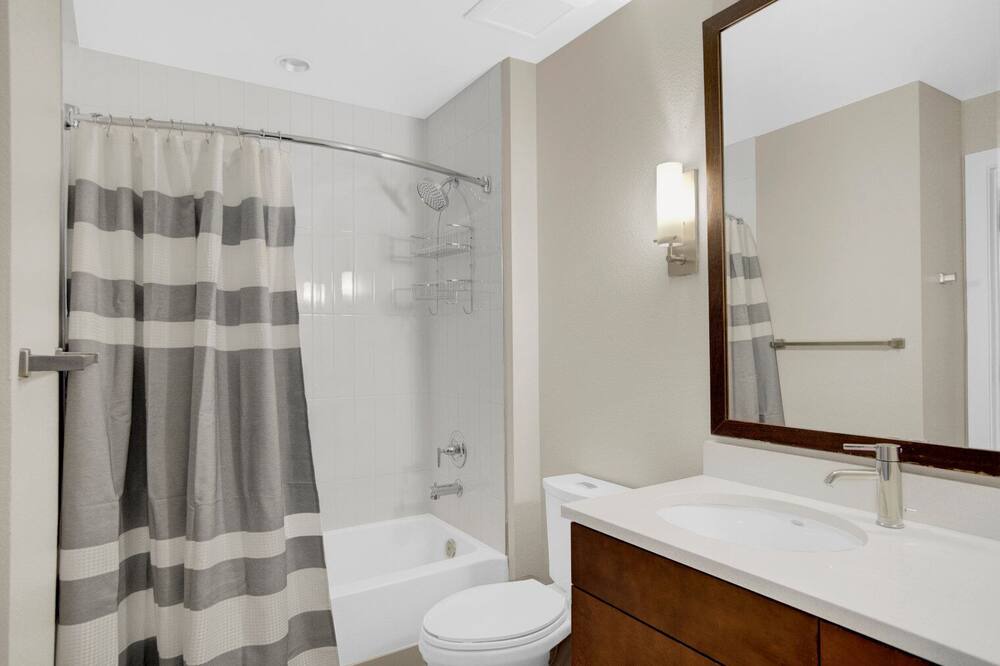 Photo of Bathroom in Uptown