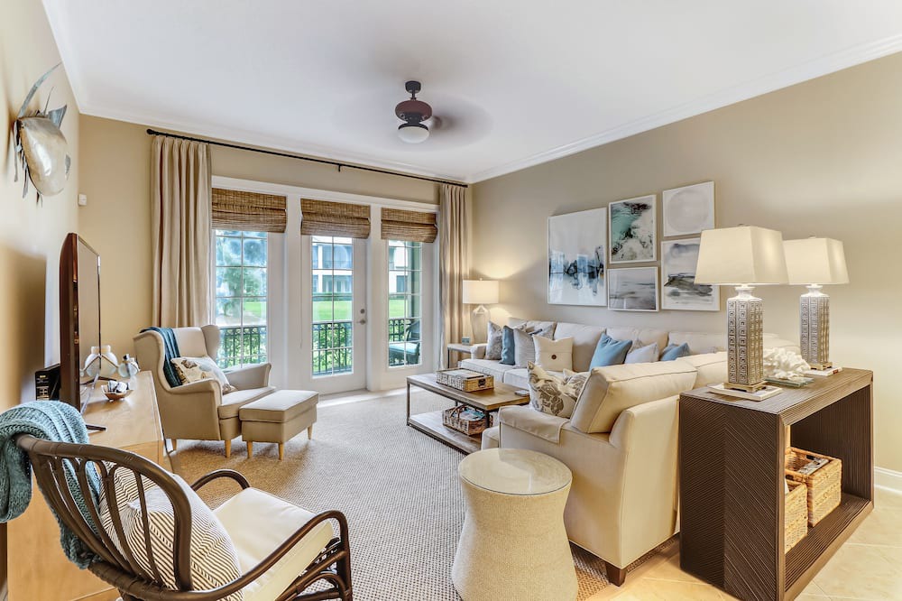 Photo of Livingroom in Amelia City
