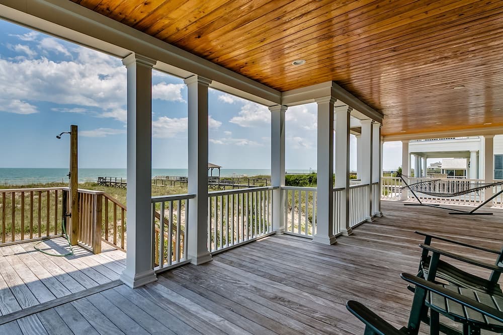 Photo of Patio Balcony in North Litchfield Beach