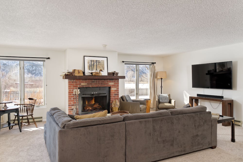 Photo of Livingroom in Carbondale