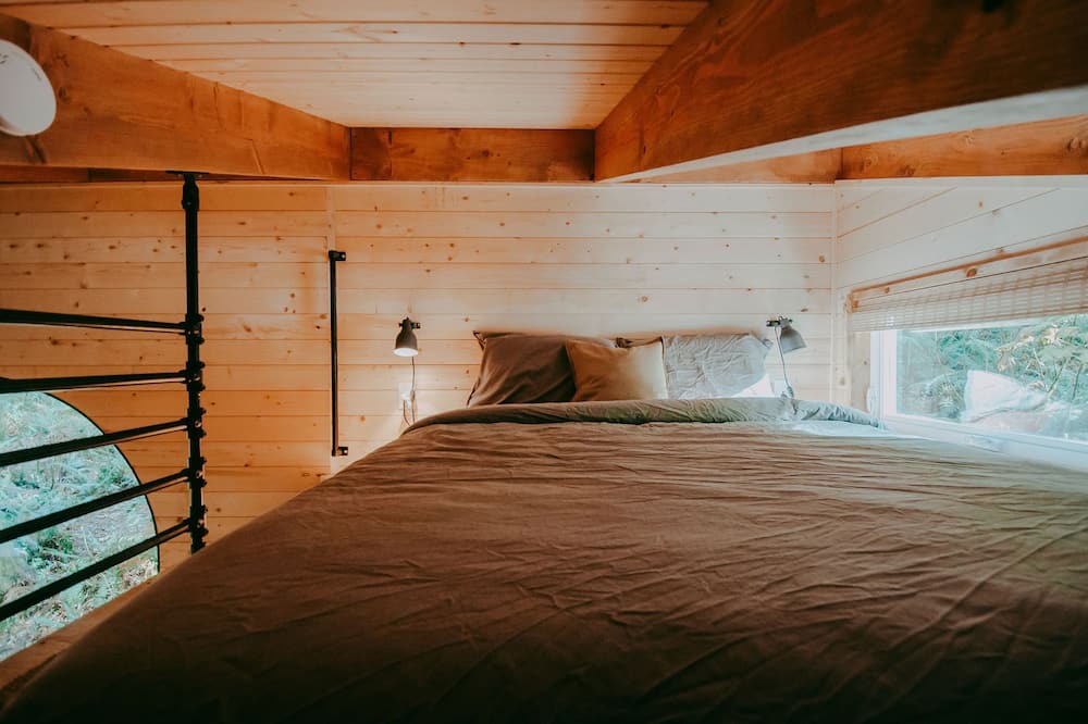 Photo of Bedroom in Gold Bar
