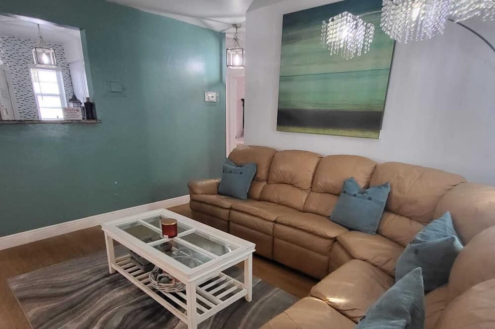 Photo of Livingroom in Croissant Park