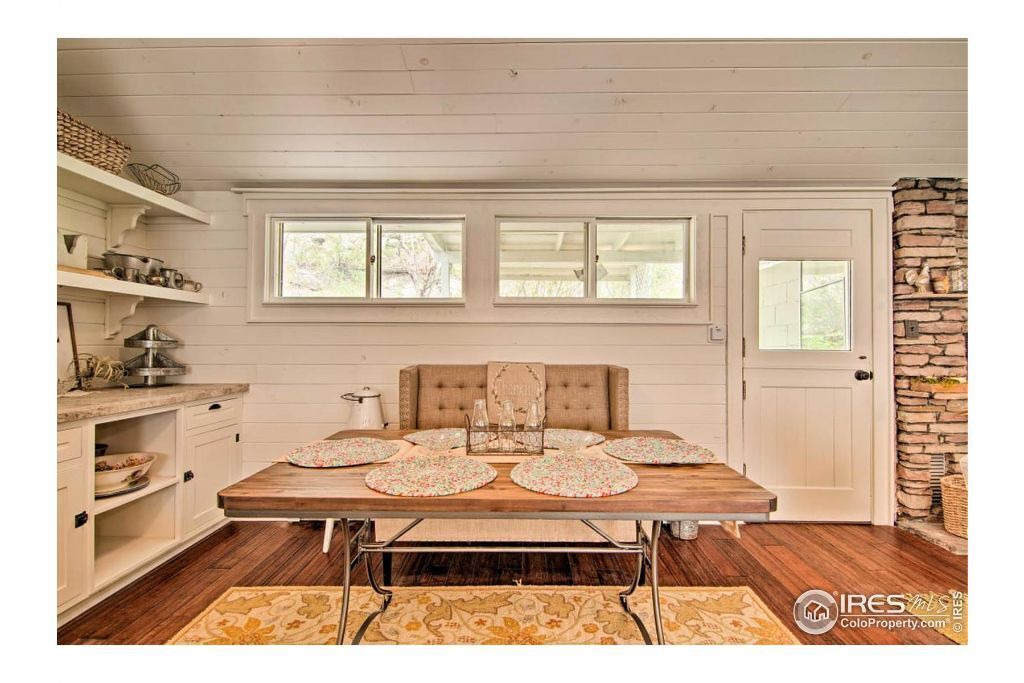 Photo of Livingroom in Drake