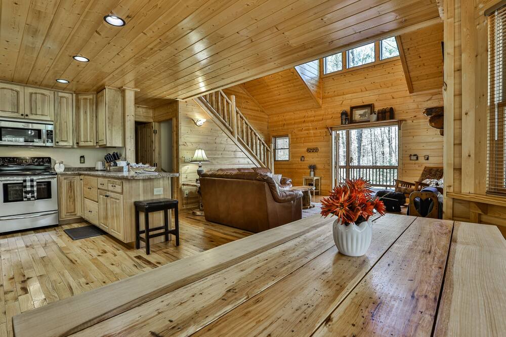 Photo of Bedroom in Ellijay