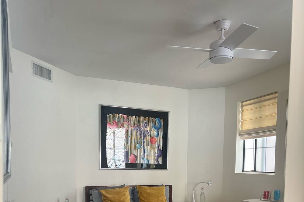 Photo of Bedroom in Silver Strand