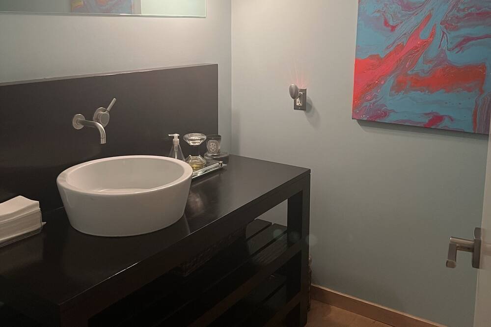 Photo of Bathroom in Silver Strand