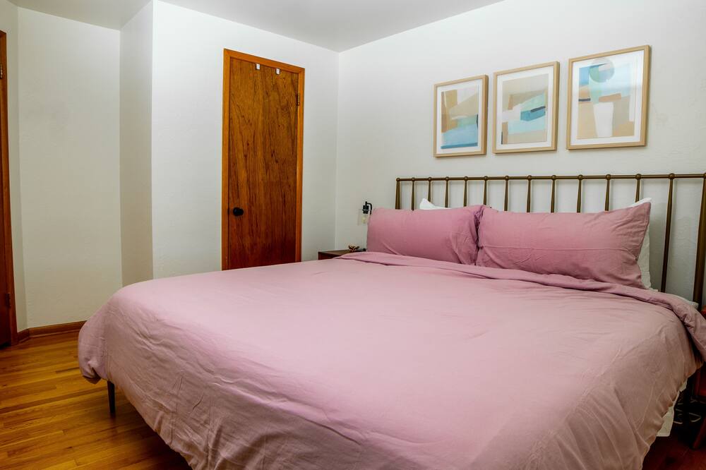Photo of Bedroom in Lamar Heights Area