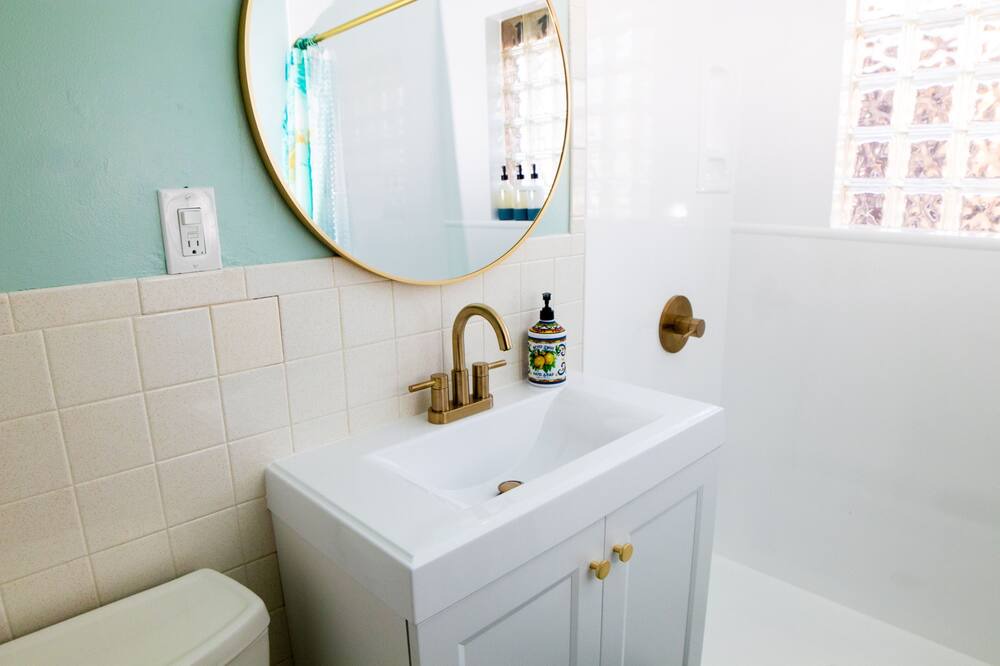 Photo of Bathroom in Lamar Heights Area