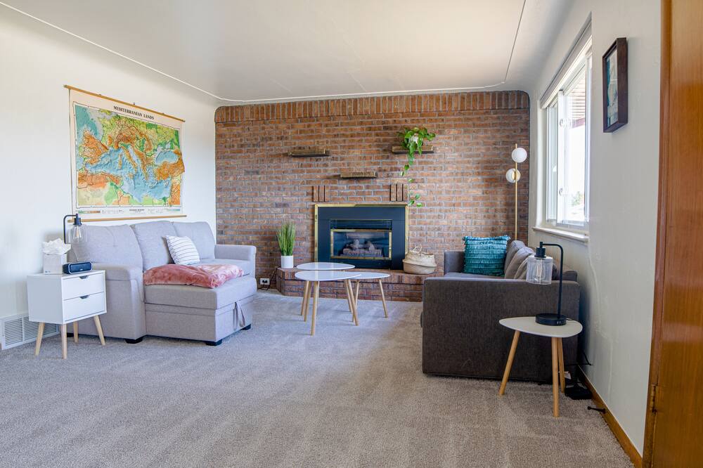 Photo of Livingroom in Lamar Heights Area