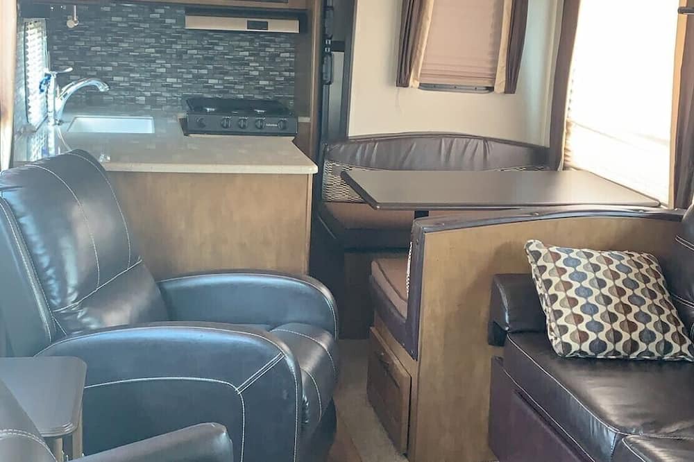 Photo of Livingroom in Flint