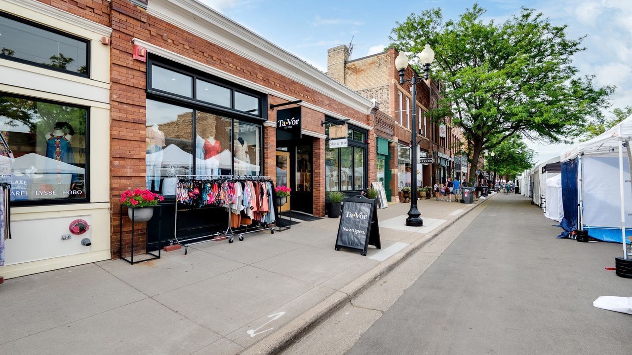 Photo of Outdoor in Excelsior