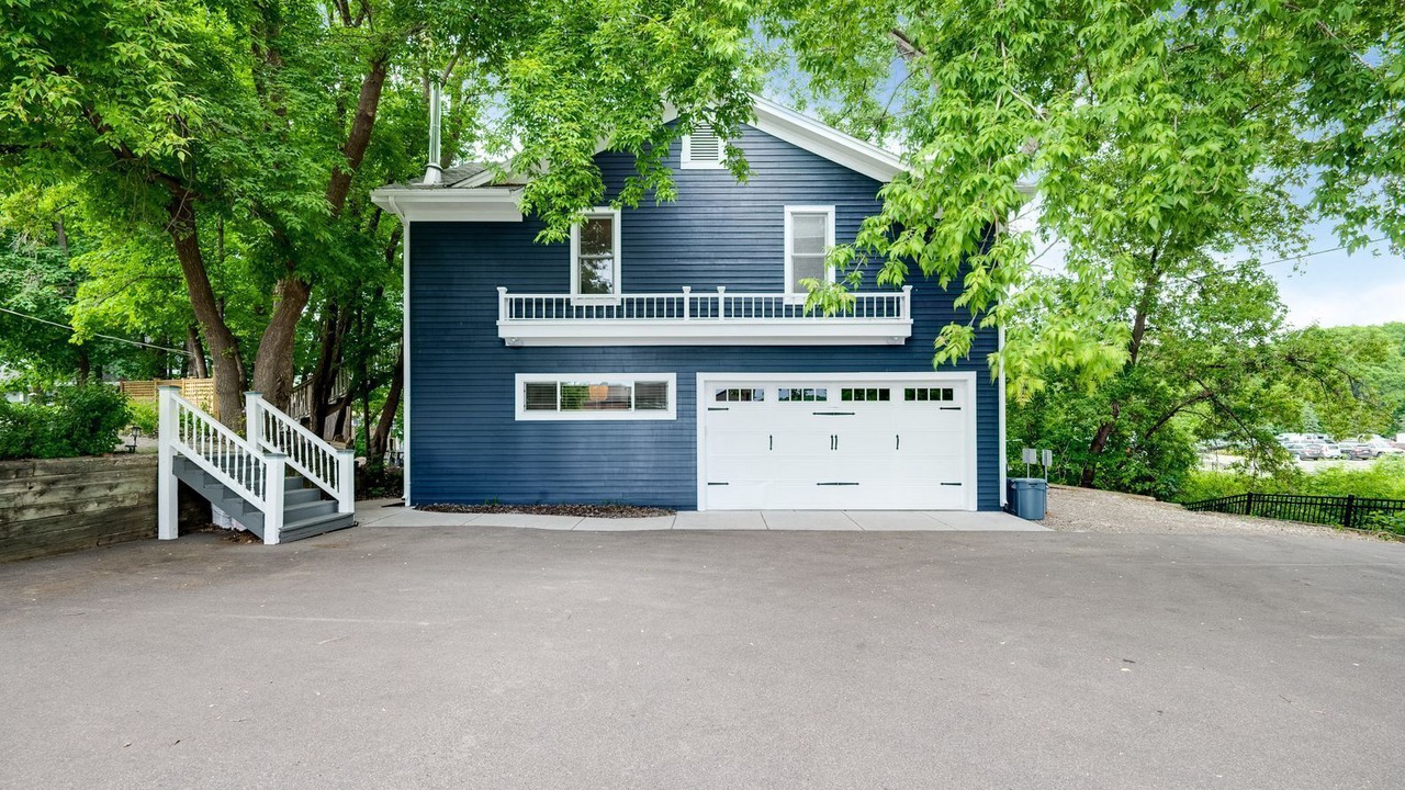 Photo of Outdoor in Excelsior