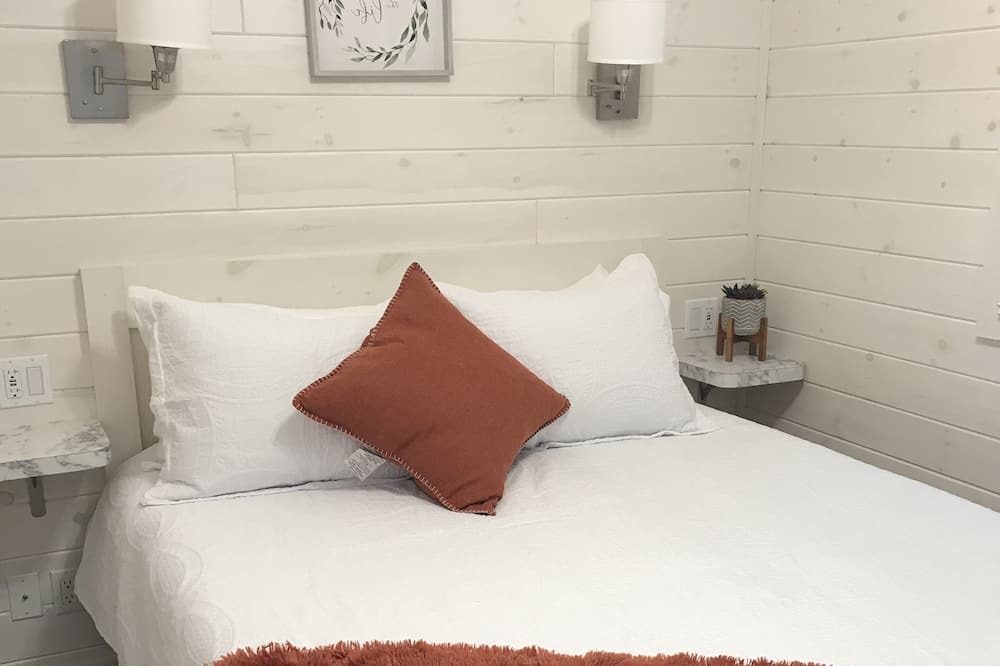 Photo of Bedroom in Steele Creek