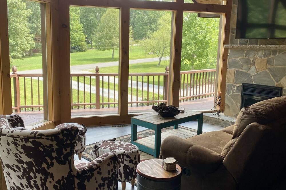 Photo of Livingroom in Spencer