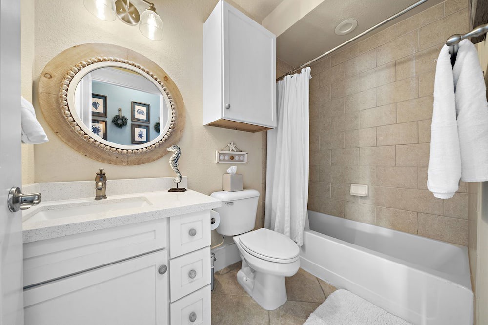 Photo of Bedroom in Red Fish Cove