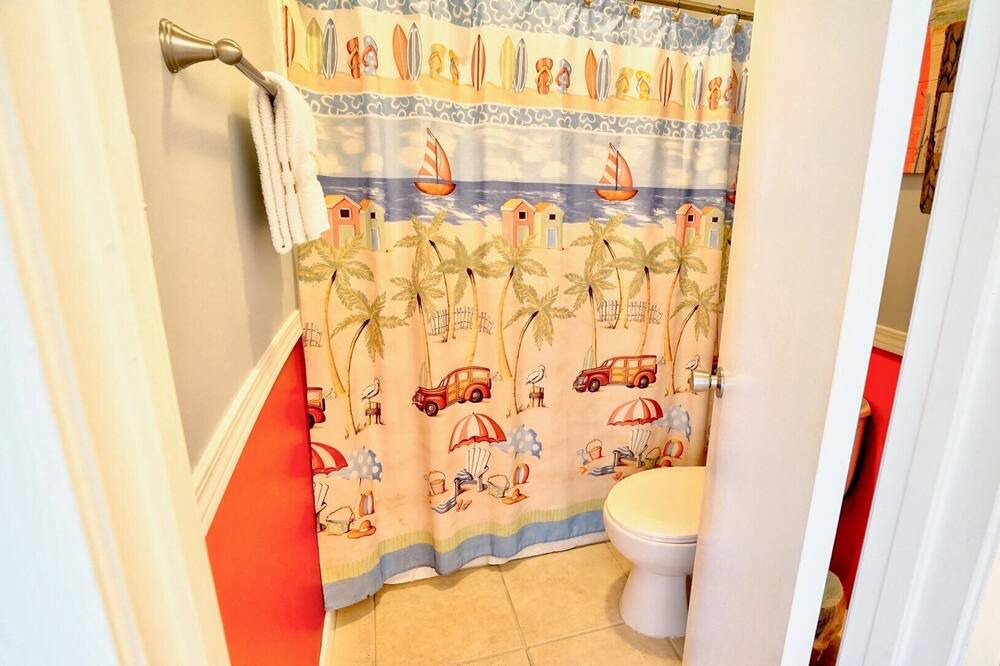 Photo of Bathroom in Gulf Shores
