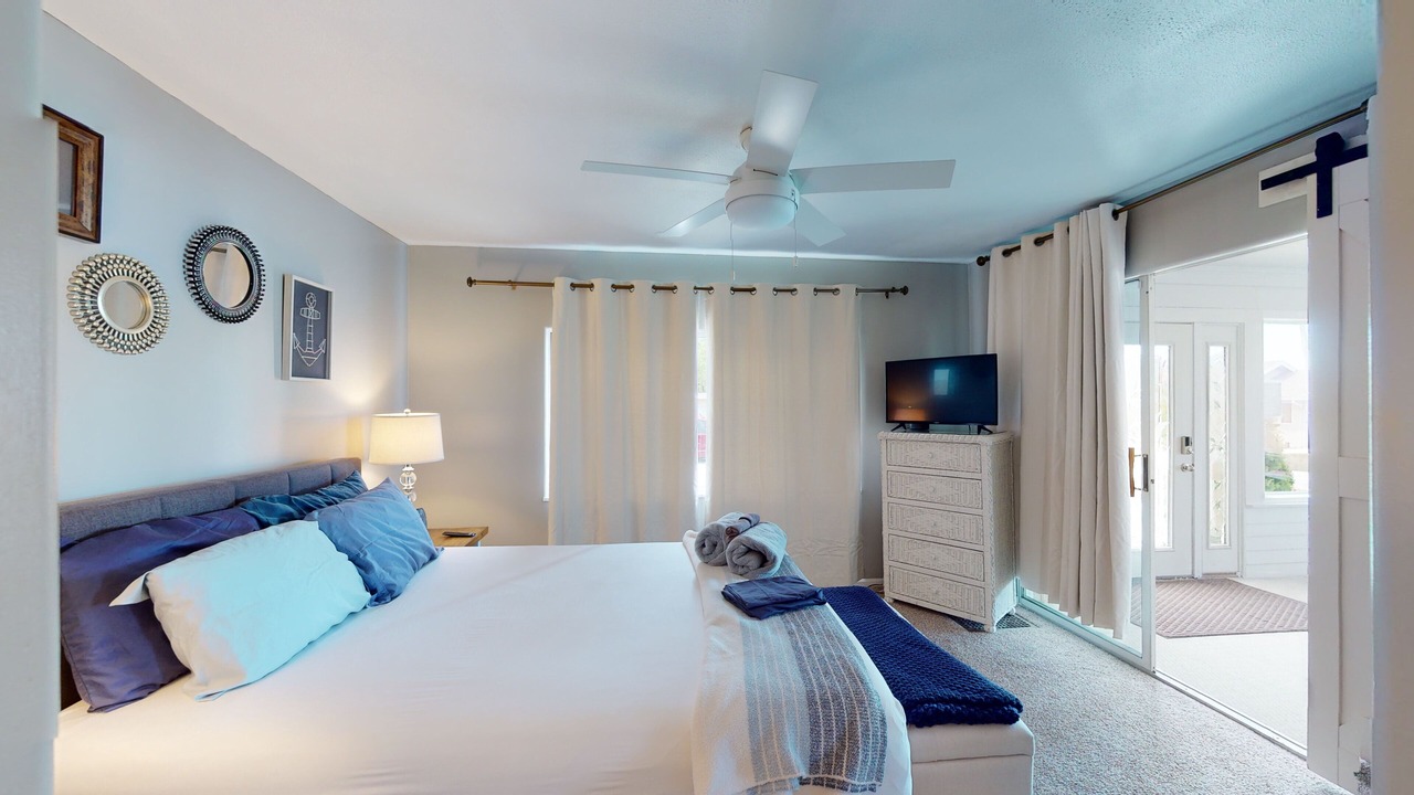Photo of Bedroom in Huron