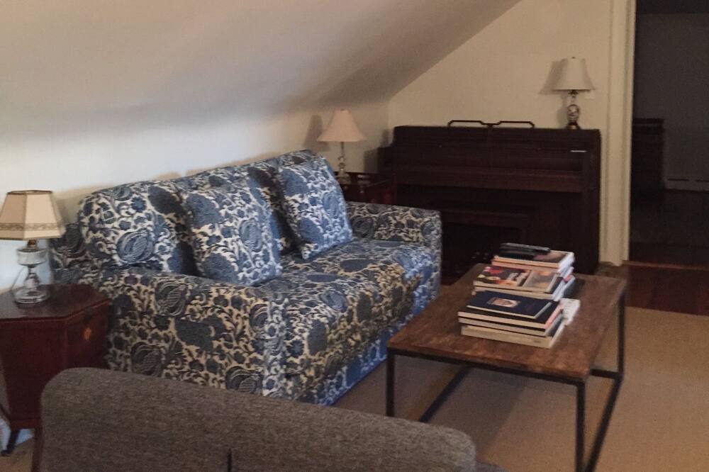 Photo of Bedroom in Annandale on Hudson