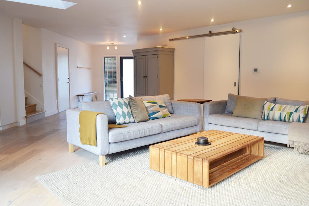 Photo of Livingroom in Wonderland Lake